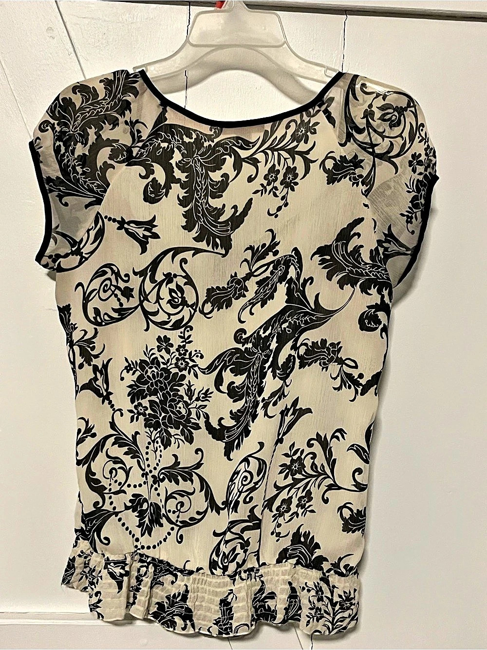 apt.9 Floral Short Sleeve Blouse in Black & Cream Size Medium Like